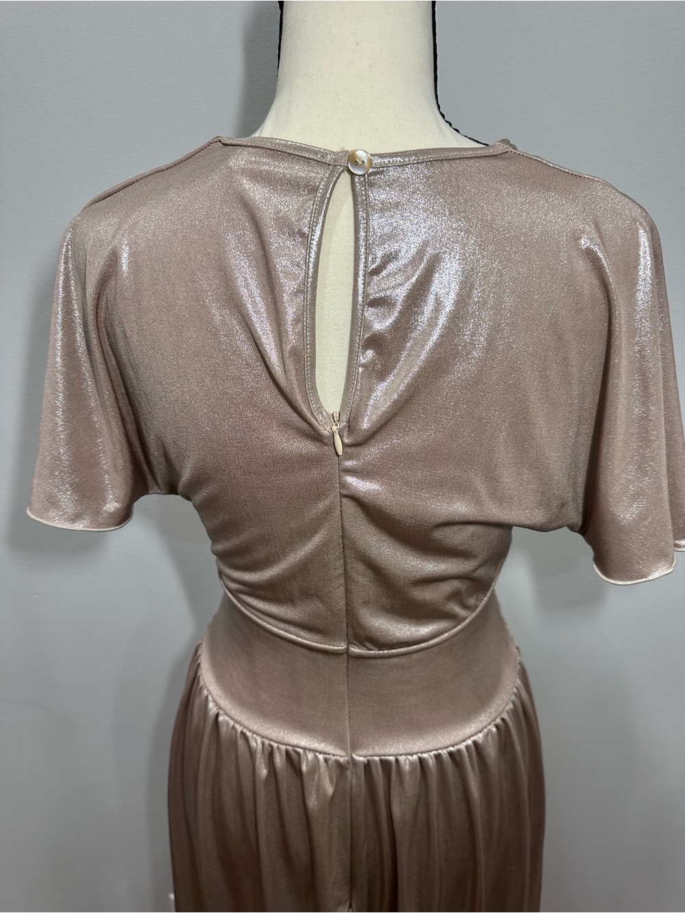 RINASCIMENTO 🇮🇹 Made in Italy Taupe Blush Pink Metallic V-Neck Dress Size Small - Picture 7 of 10